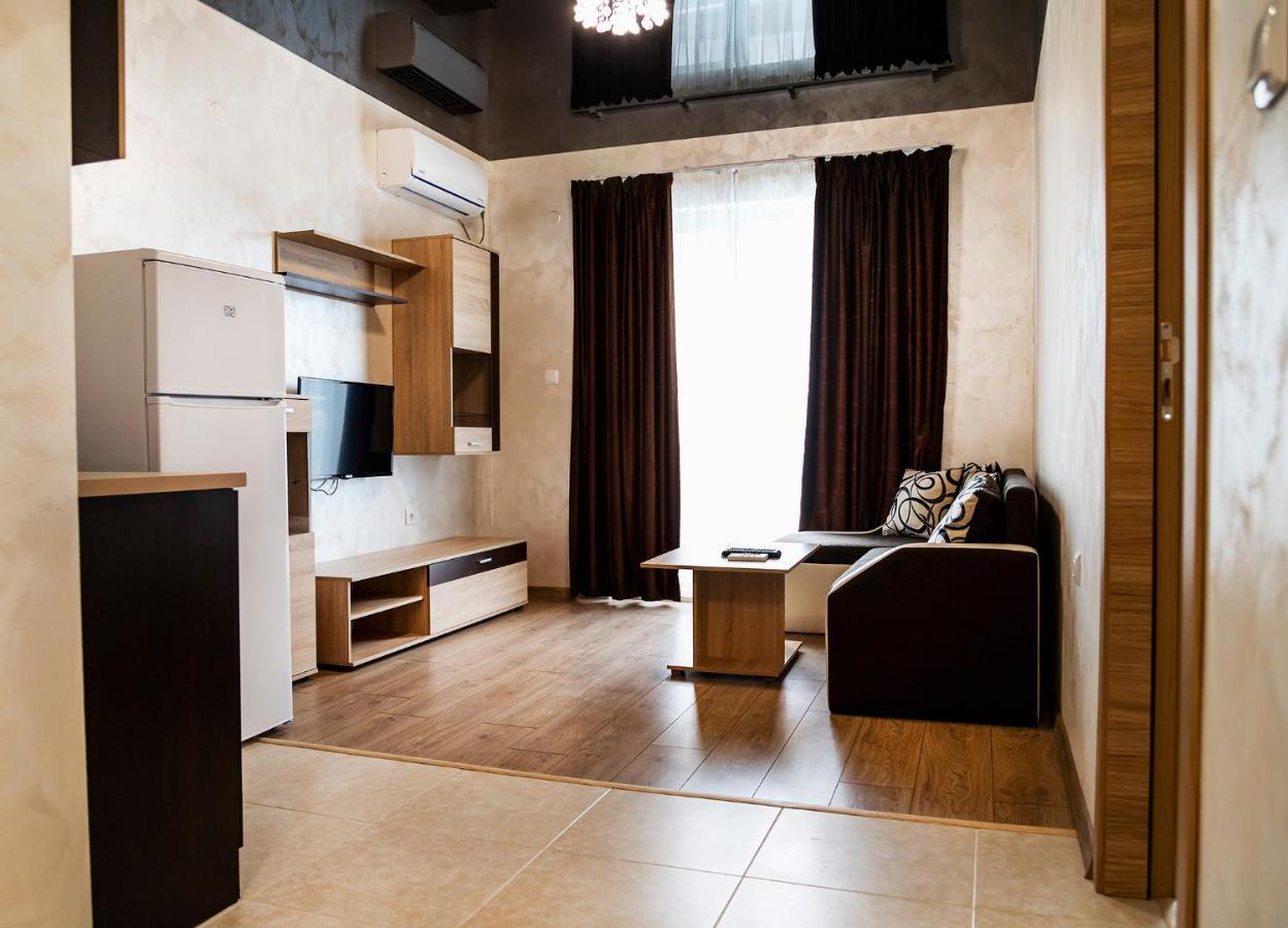Family Hotel - City Hotel Yambol Exterior foto