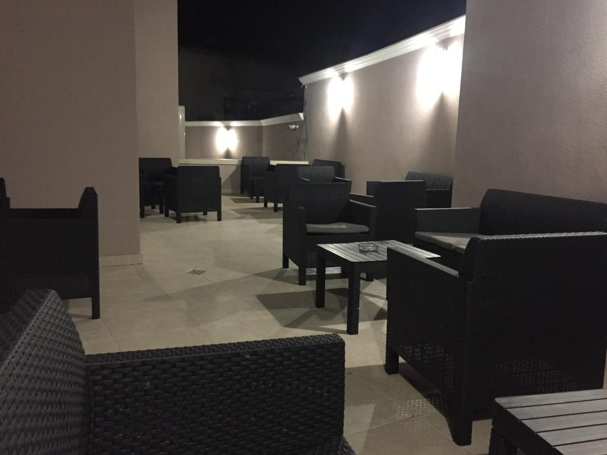 Family Hotel - City Hotel Yambol Exterior foto